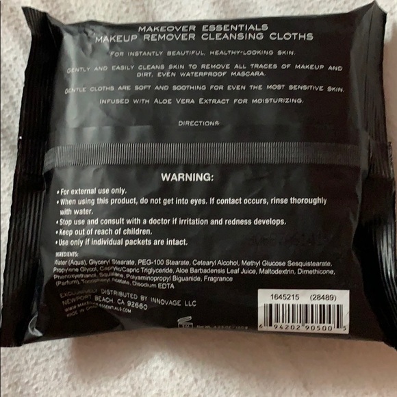 ME Makeover Essentials- Makeup Remover Wipes - Picture 2 of 3